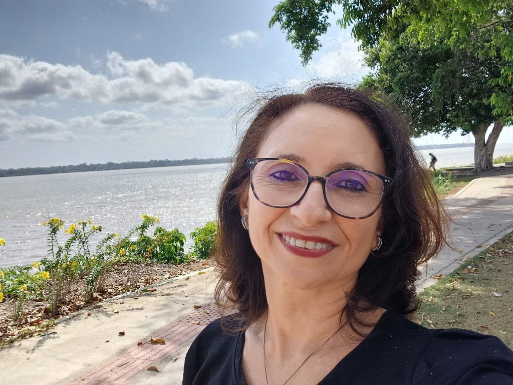 Joana Valente Santana (UFPA)